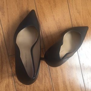 Banana republic leather pumps
